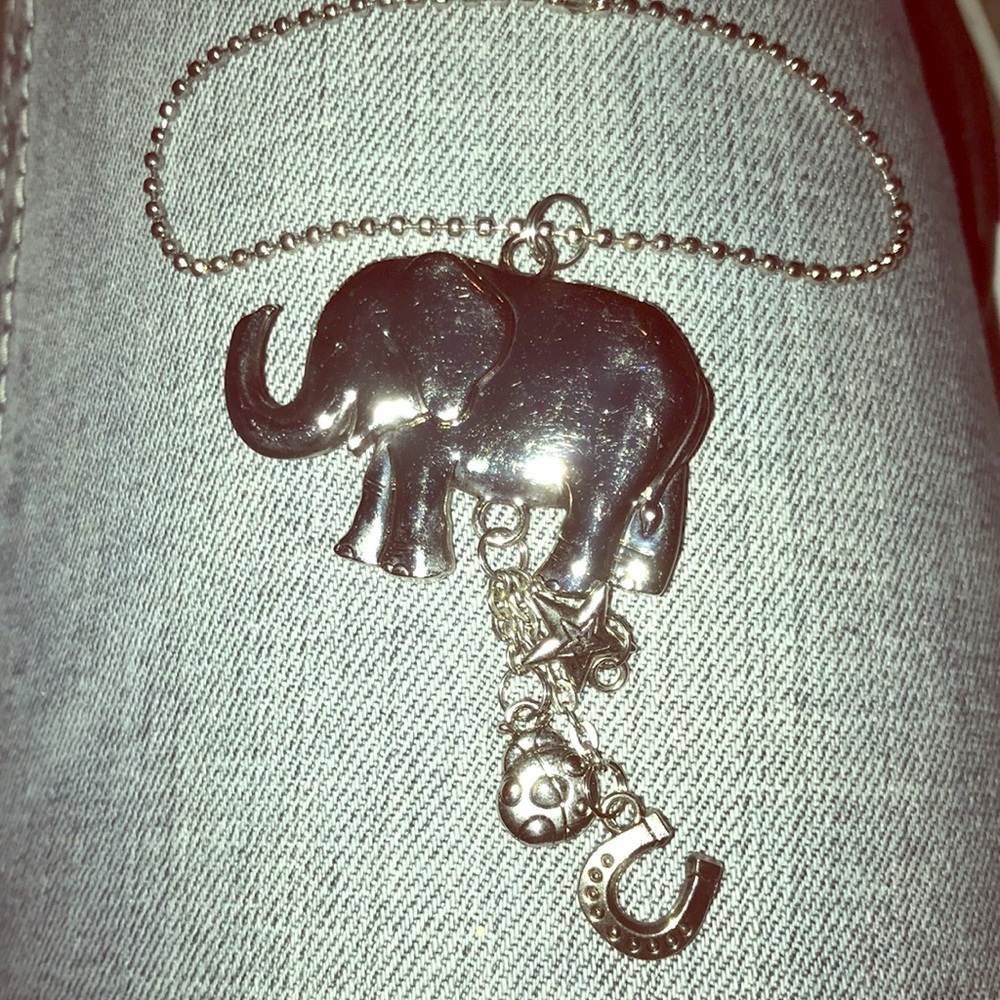 Silver elephant pendant m/keychain
